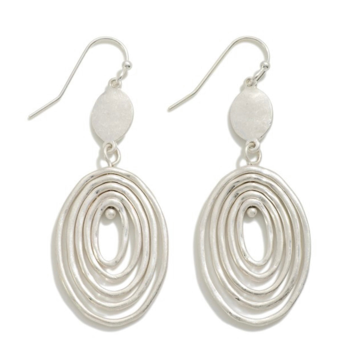 Oval dangle earrings